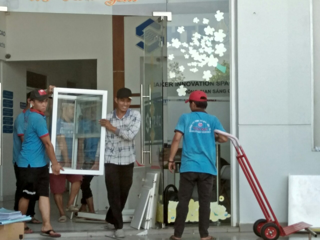 vận chuyển chuy&ecirc;n nghiệp nhanh ch&oacute;ng