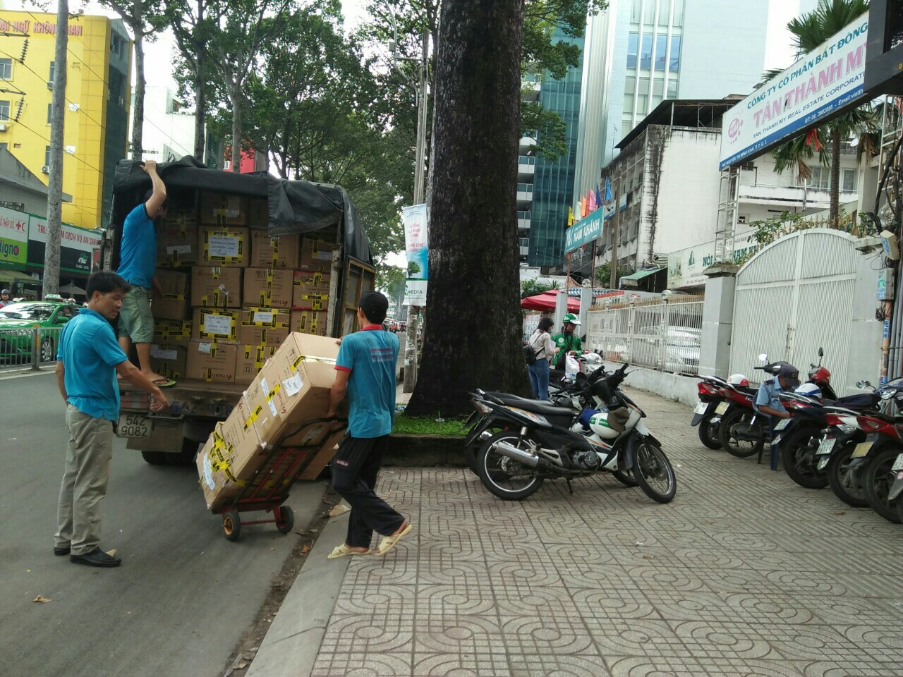 Dịch vụ chuyển nhà giá rẻ quận 12 uy tín